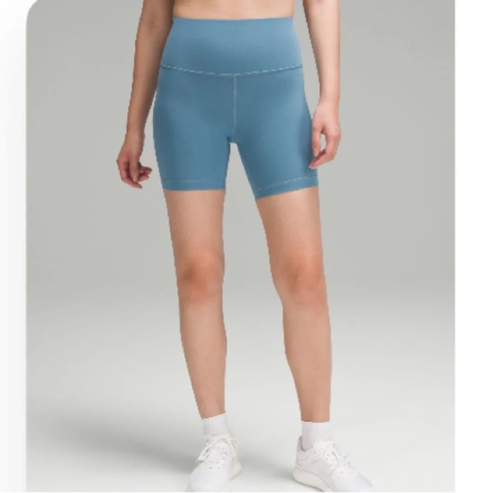 Lululemon Wunder train high rise short 6” size 6